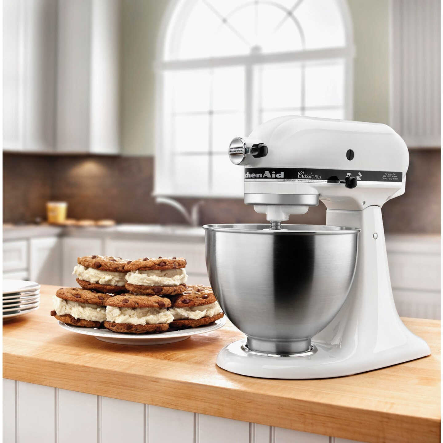 KitchenAid Classic Series 4.5 Qt. 10-Speed White Stand Mixer with